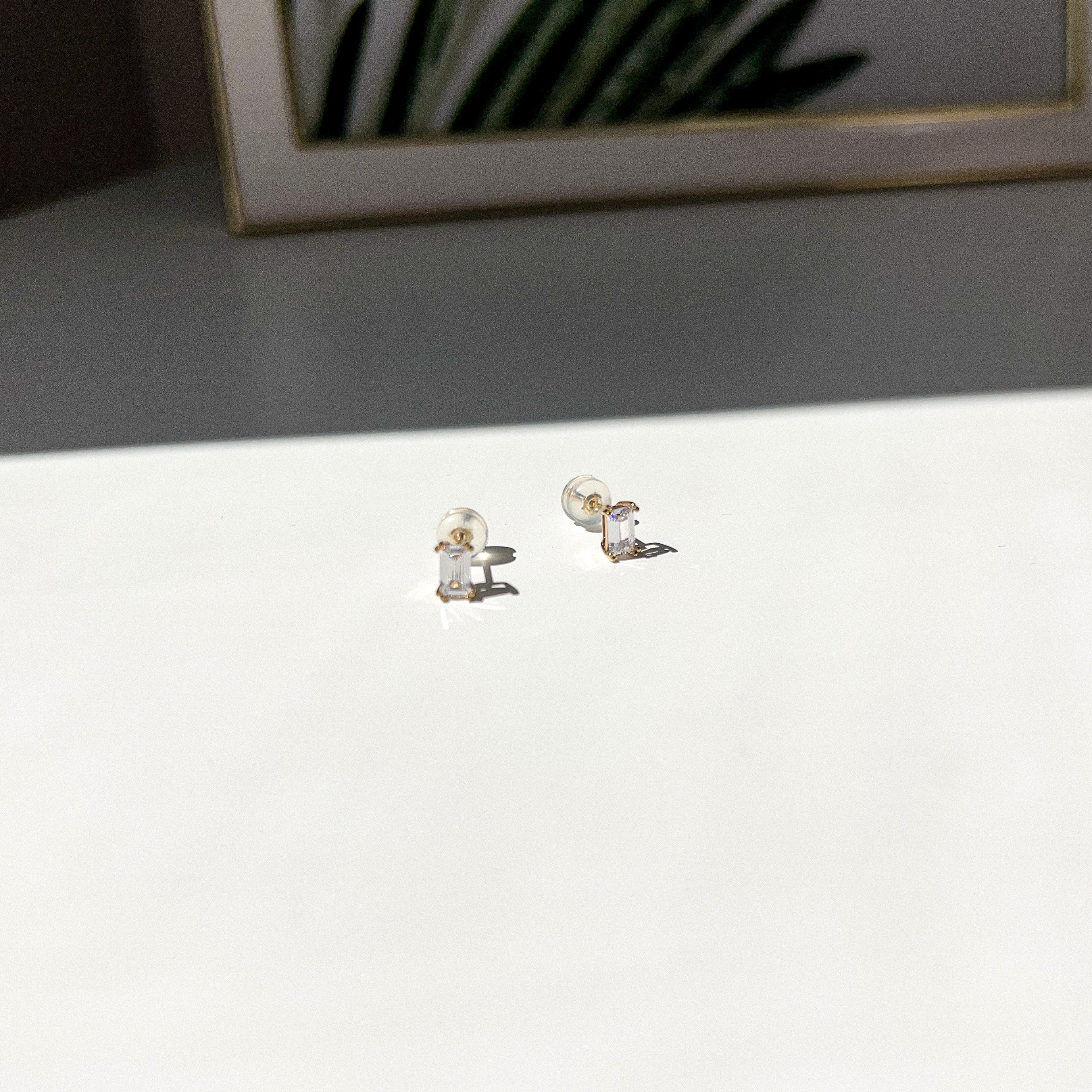 Solid 14k Gold - Miniature Simply Stunning Studs
